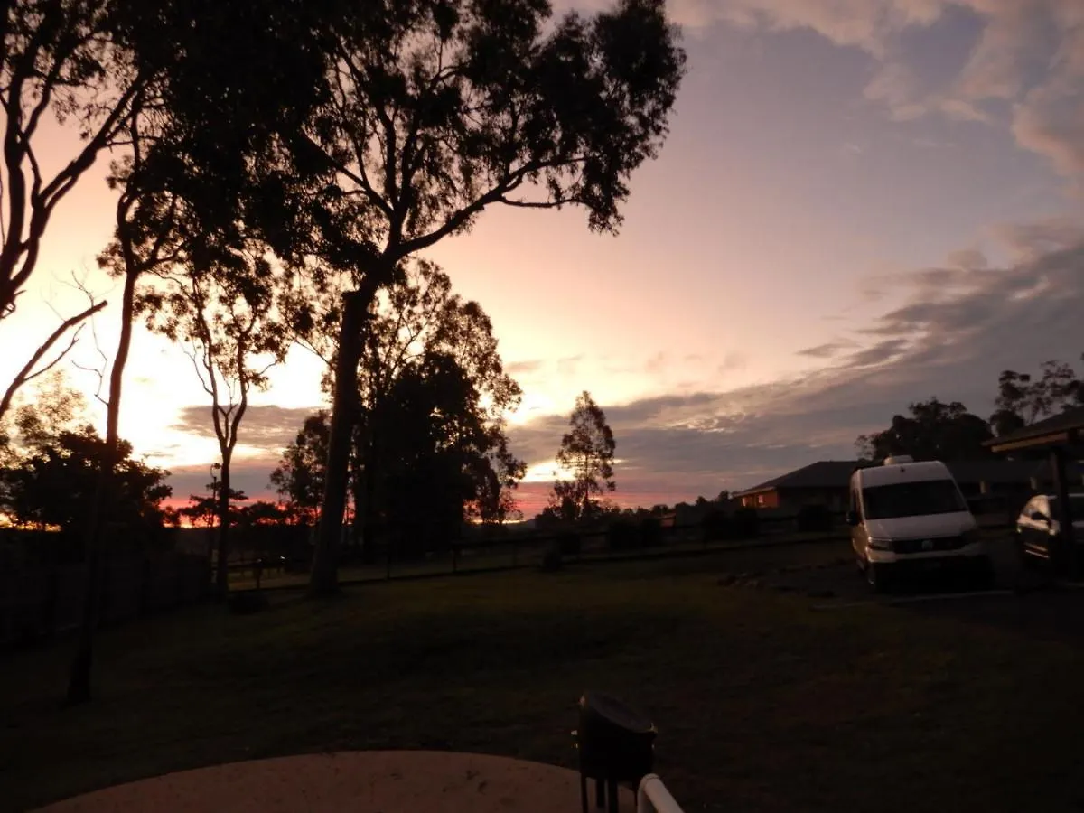 Scenic Sunsets@Tamborine Hotel 0*, Tamborine Austrália